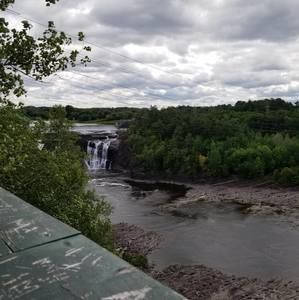 Meet your Posher, Imen